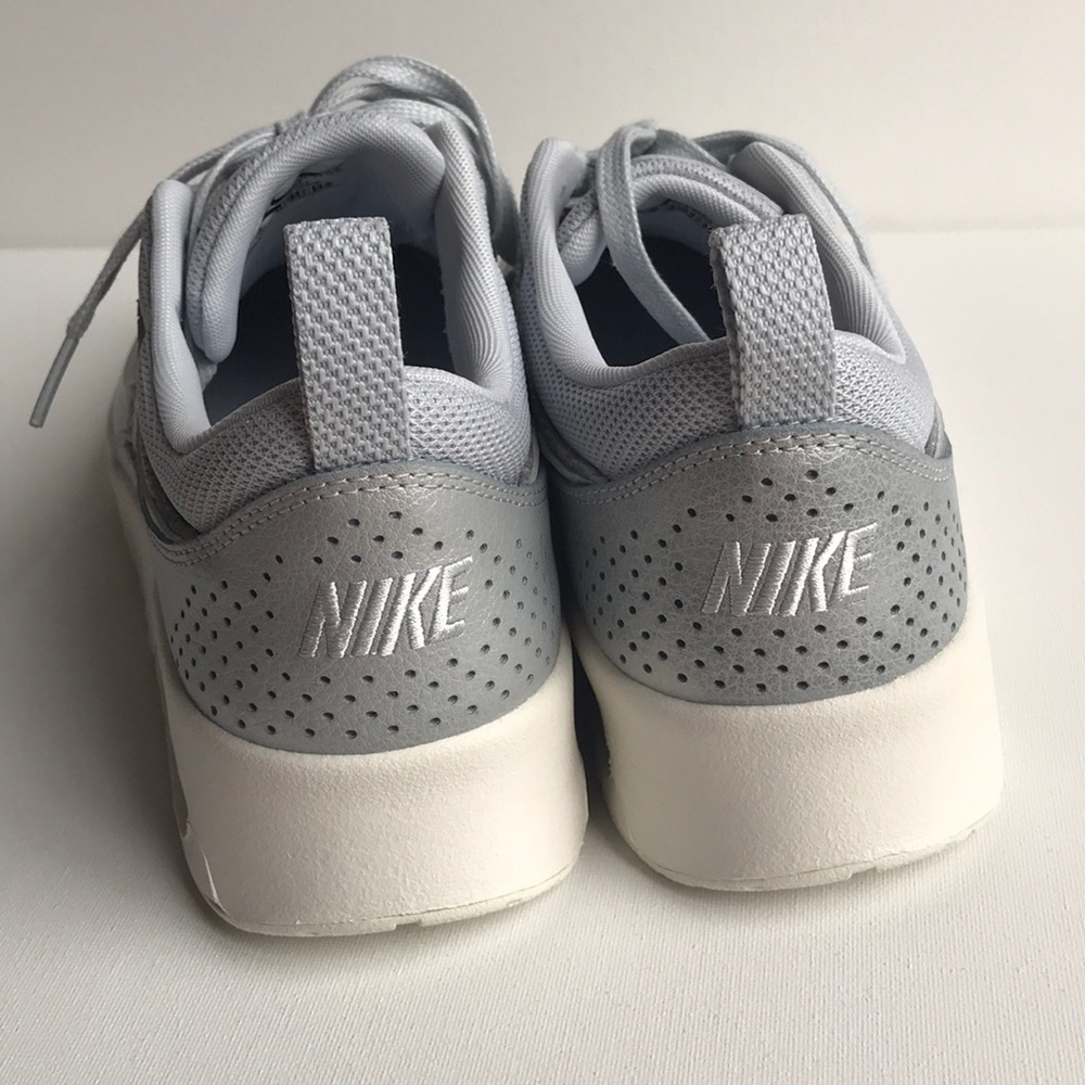 NEW Nike Air Max Thea Platinum Leather Sneakers - Picture 3 of 8
